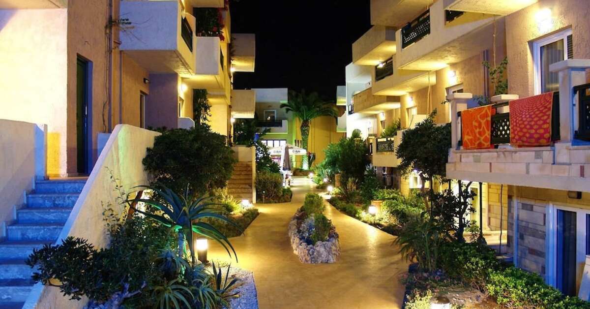 Een foto van de buitenkant van Odyssia Beach Hotel