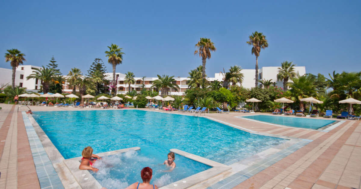 Een foto van het zwembad bij Tigaki Beach Hotel