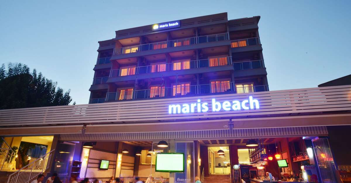 Een foto van de buitenkant van Maris Beach Hotel
