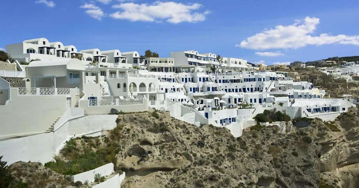 Een foto van de buitenkant van Volcano View Hotel