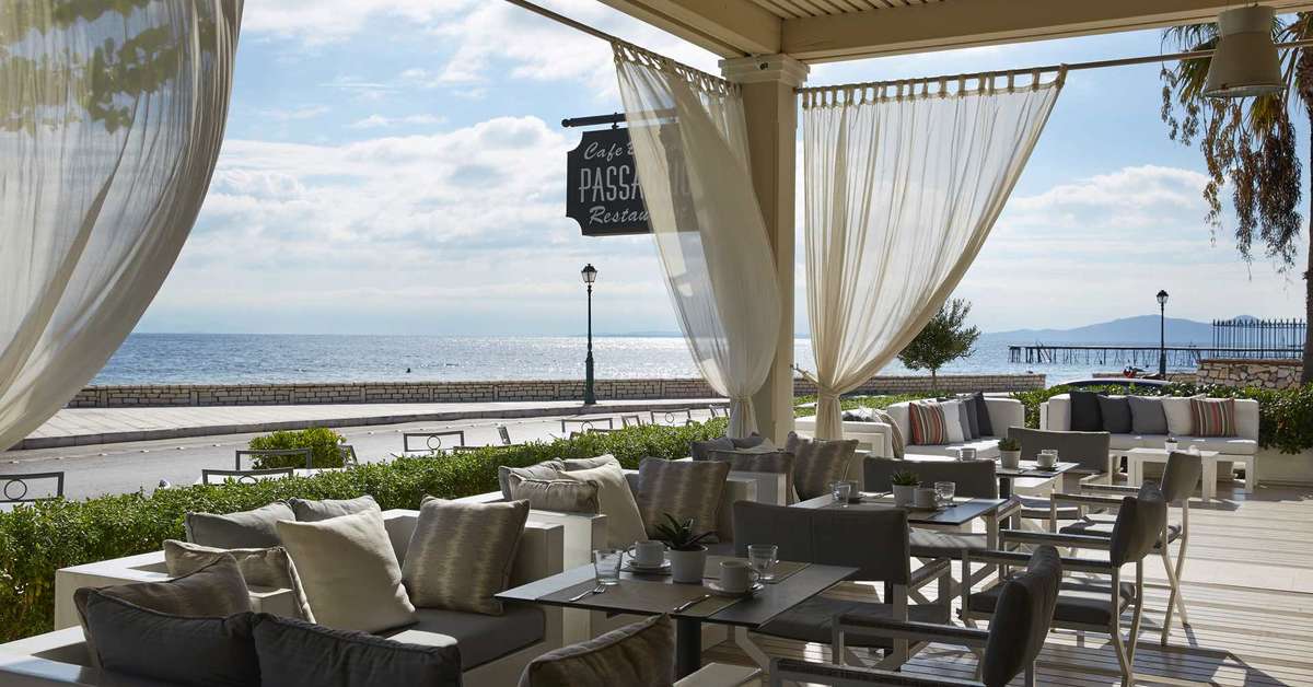 Een foto van het terras bij Mon Repos Palace Hotel