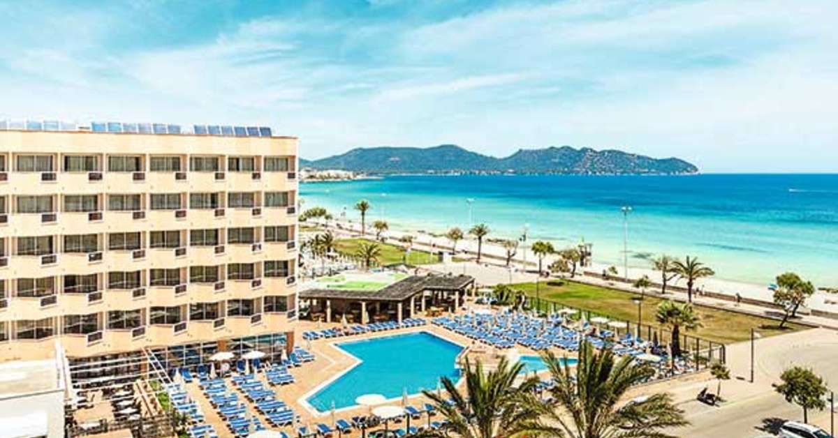 Een foto van het zwembad bij Allsun Hotel Borneo