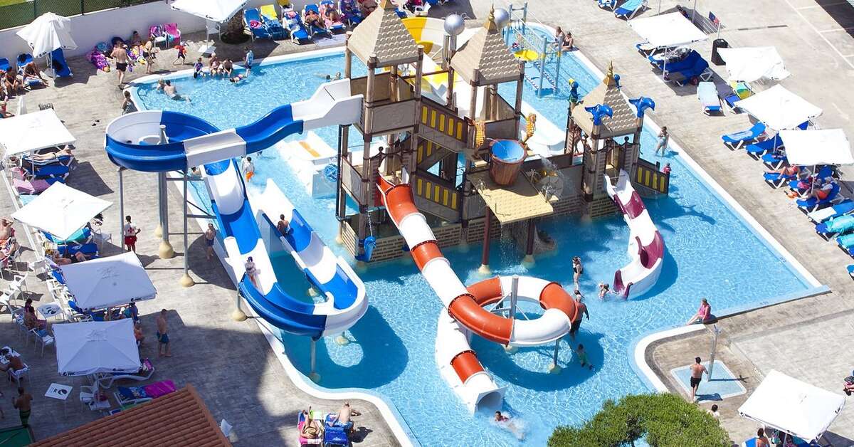 Een foto van het zwembad bij Hotel Rosamar