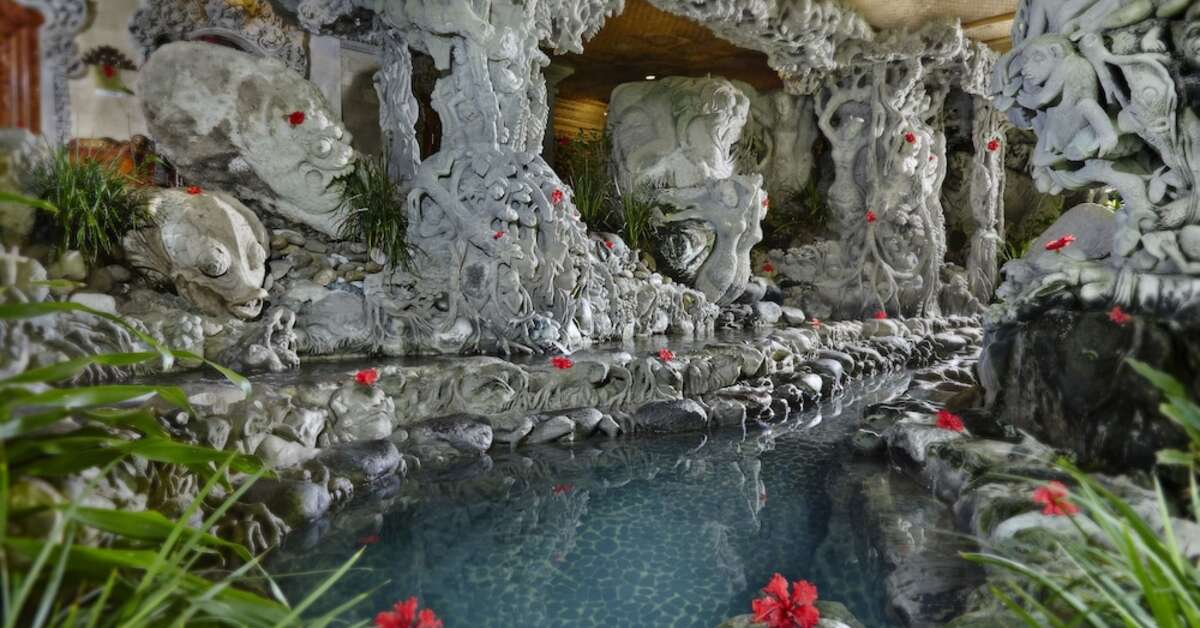 Een foto van de buitenkant van Hotel Tjampuhan & Spa