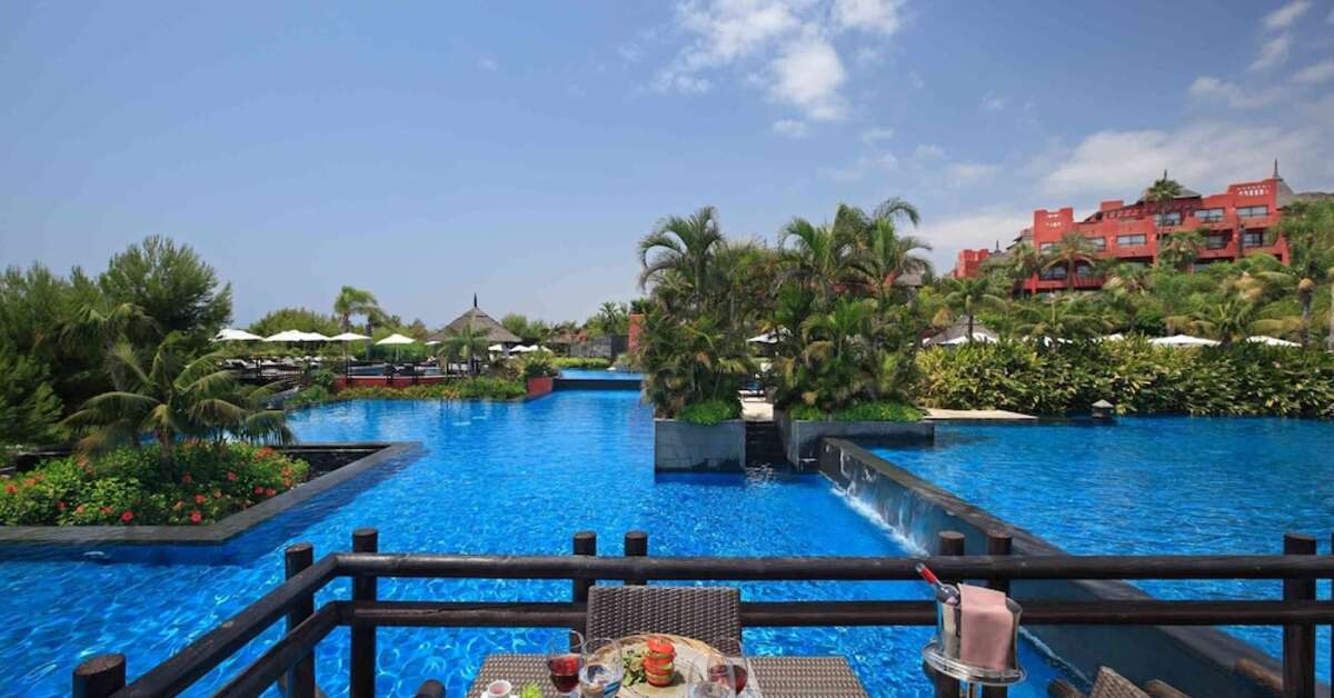 Een foto van het zwembad bij Asia Gardens Hotel & Thai Spa