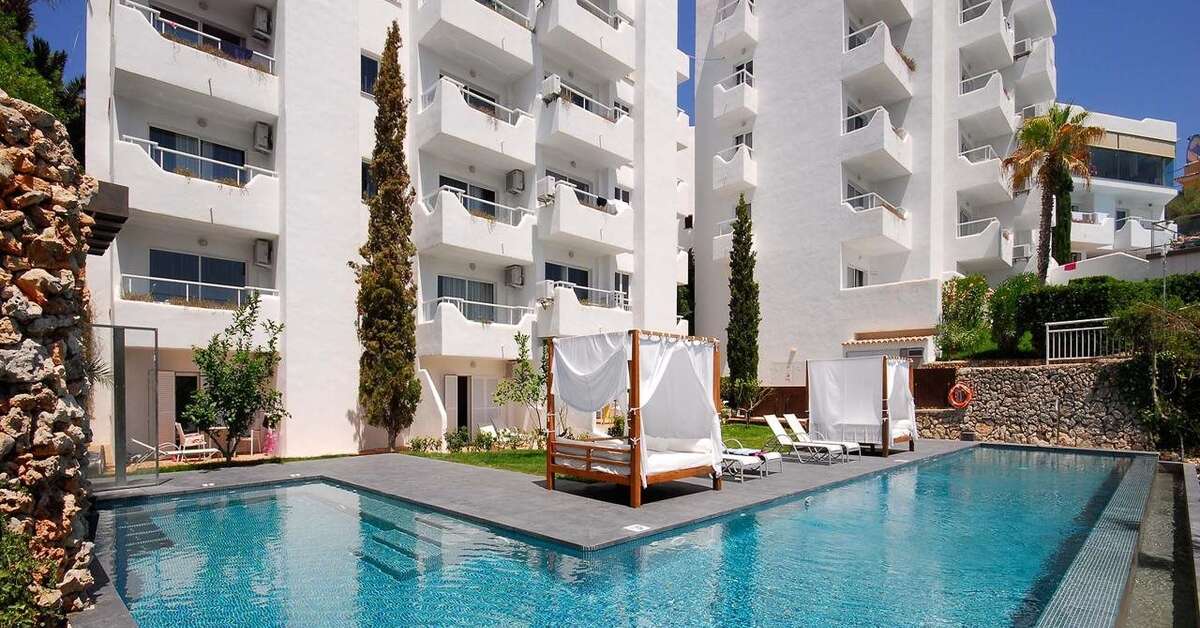 Een foto van het zwembad bij MarSenses Natura Olea Hotel