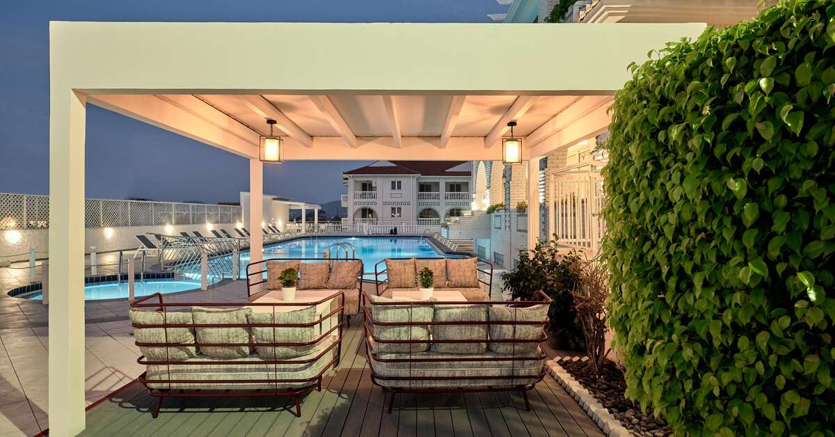 Een foto van het terras bij Meandros Boutique & Spa
