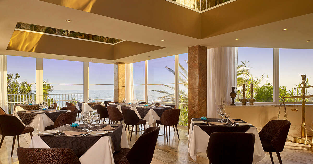 Een foto van de faciliteiten bij Holiday Inn Algarve Armacao de Pera
