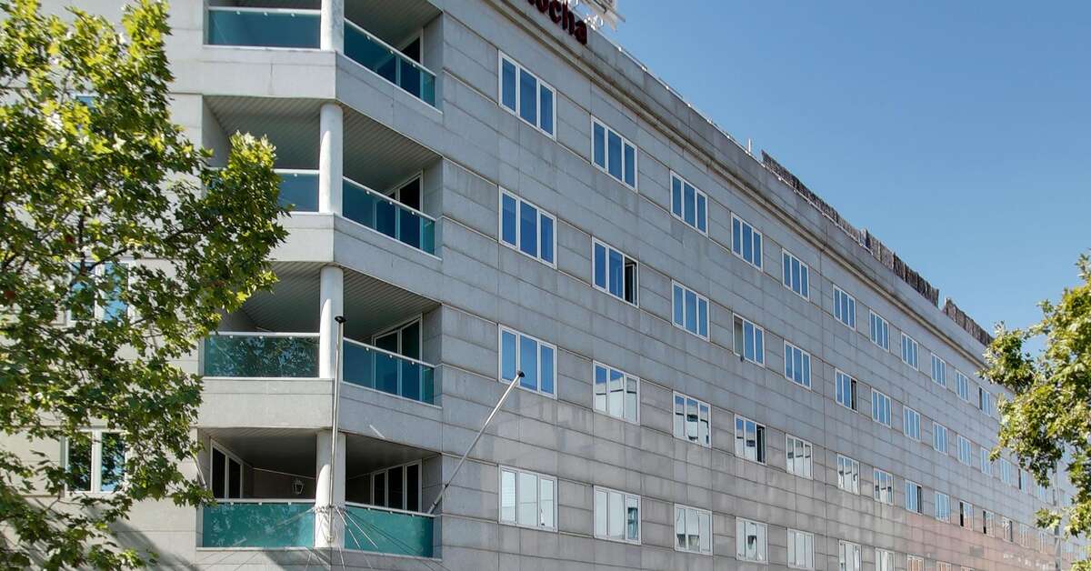 Ein Foto von der Außenansicht des Rafaelhoteles Atocha