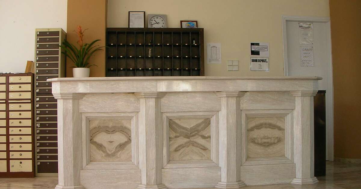 Een foto van het interieur van Mariana Hotel & Studios