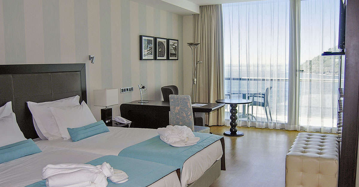 Een foto van een overzicht van Angra Marina Hotel