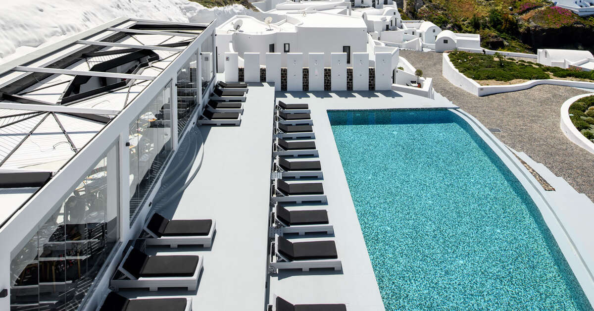 Een foto van het zwembad bij Grand Ambassador Santorini by Trend Hotels