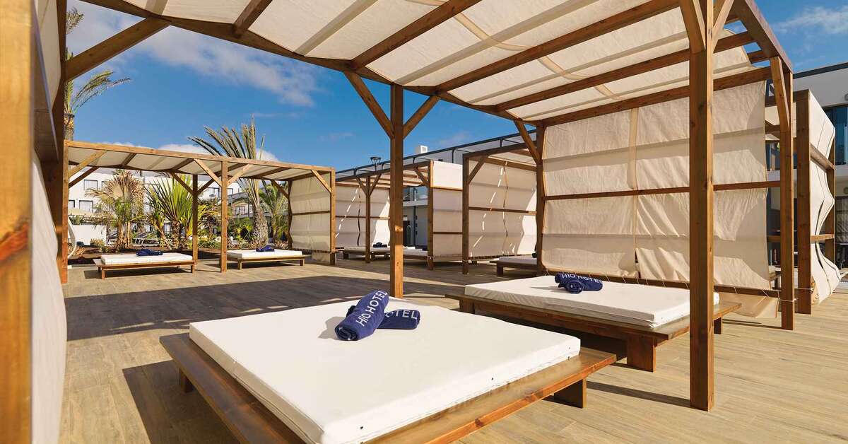 Een foto van het terras bij H10 Ocean Dreams