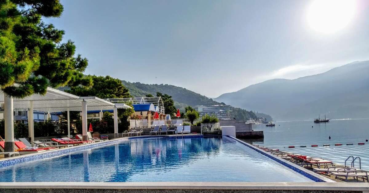 Ein Foto Carine Hotel Delfin