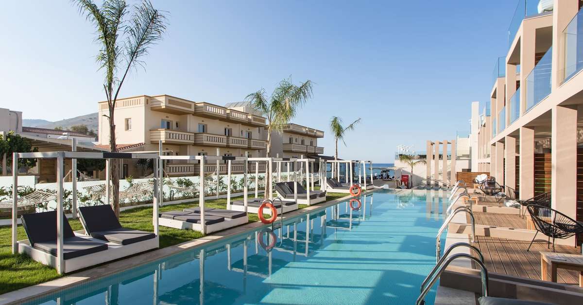 Een foto van het zwembad bij Epos Luxury Beach Hotel