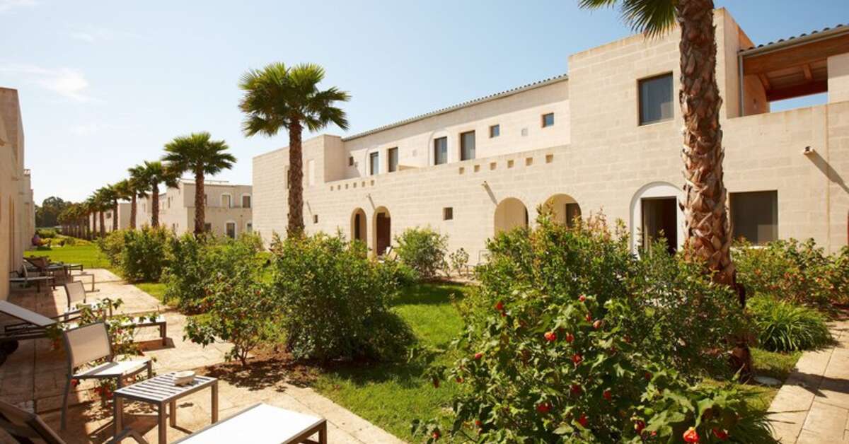 Een foto van de buitenkant van Vivosa Apulia Resort