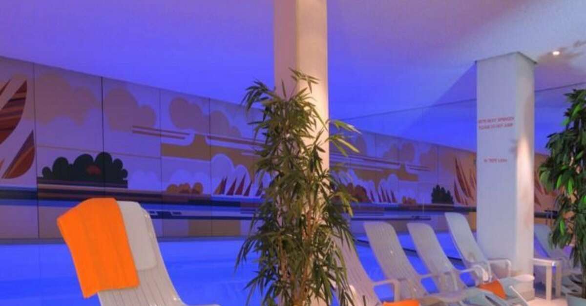 Een foto van het zwembad bij Ringhotel Loew's Merkur