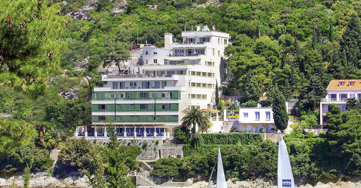 Een foto van de buitenkant van Hotel More