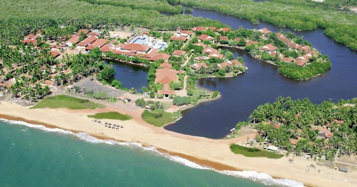 Een foto van de buitenkant van Club Palm Bay Hotel