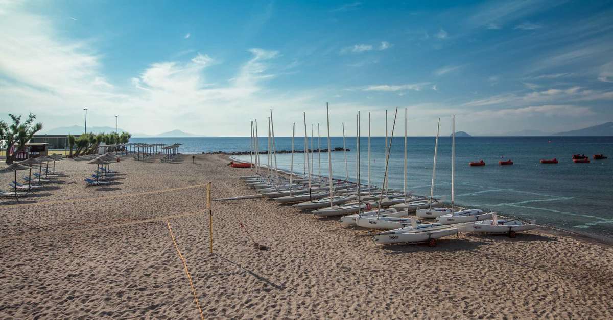 Een foto van het strand bij Atlantica Beach Resort Kos