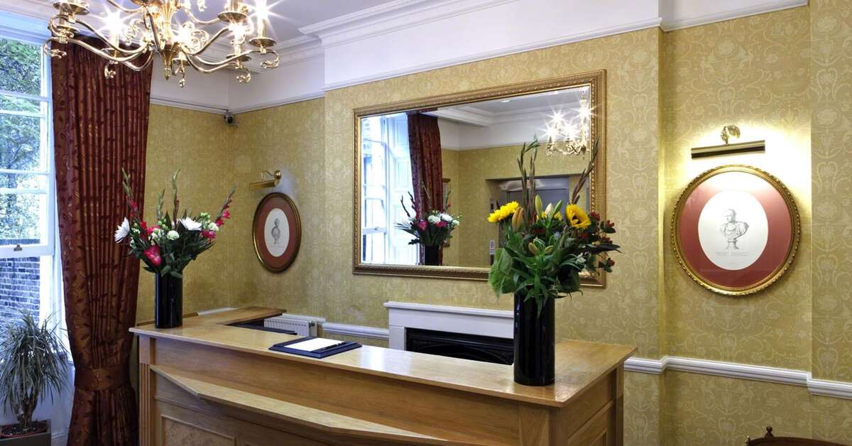 Een foto van het interieur van Grange Portland Hotel
