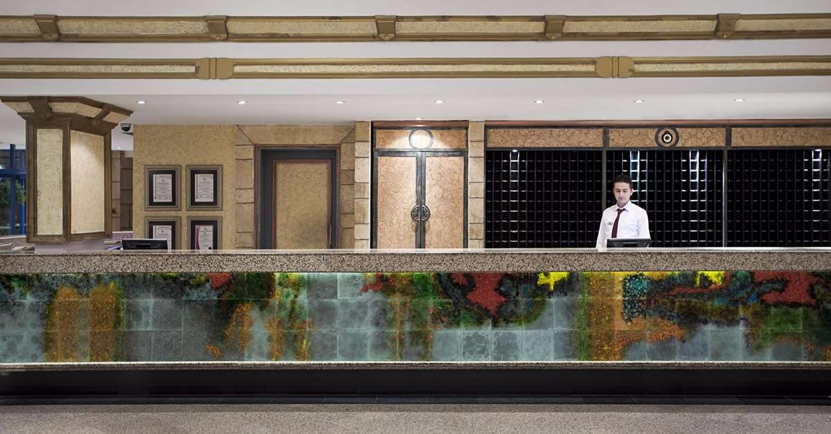 Een foto van het interieur van Sunrise Resort Hotel