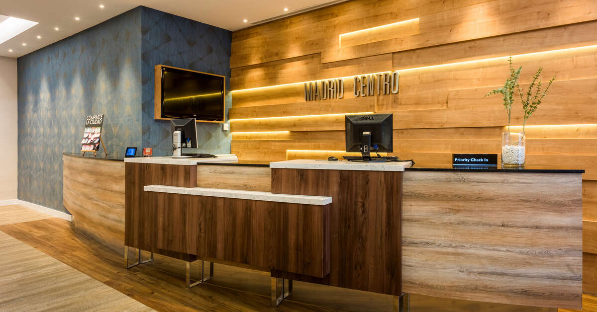 Een foto van het interieur van Hotel Madrid Centro Affiliated by Melia