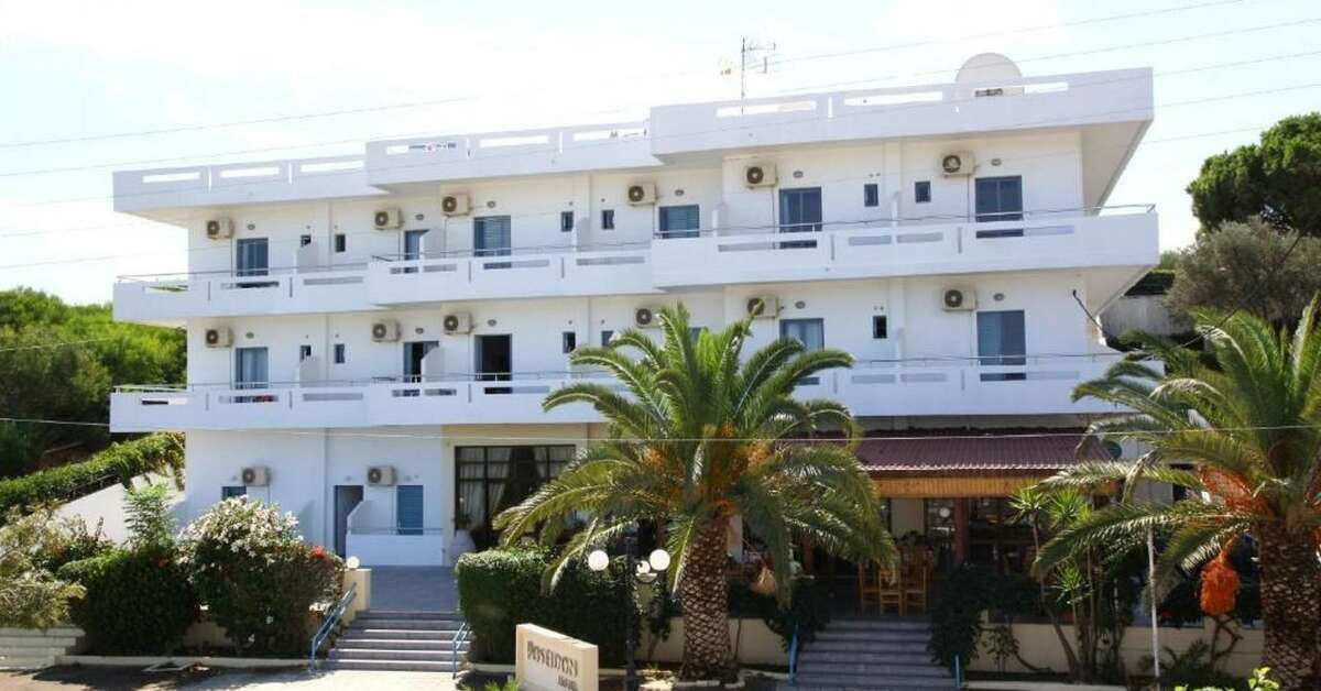 Een foto van de buitenkant van Hotel Poseidon