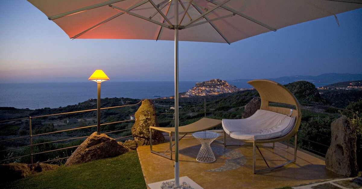 Een foto van het terras bij Bajaloglia Resort
