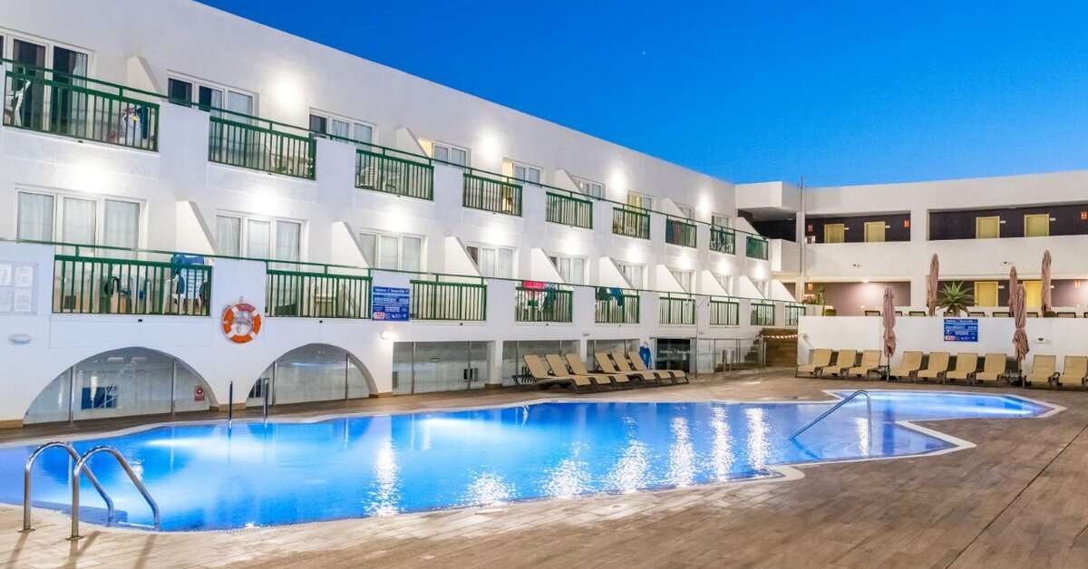 Een foto van het zwembad bij Appartementen Dunas Club