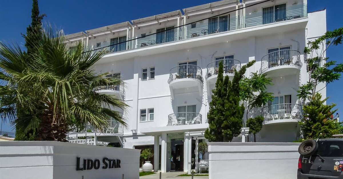 Een foto van de buitenkant van Lido Star Beach