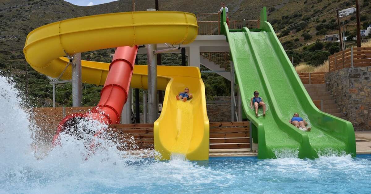 Een foto van het zwembad bij Elounda Water Park Residence Hotel