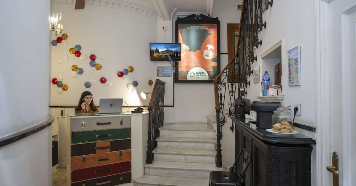 Een foto van Casual Madrid Del Teatro