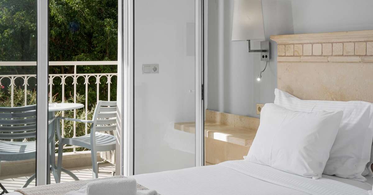 Ein Foto Glaros Beach Hotel