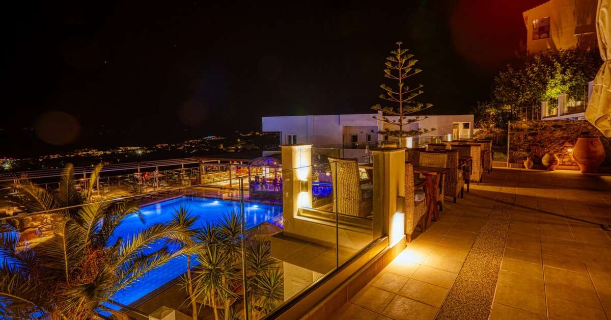 Een foto van het zwembad bij Elounda Water Park Residence Hotel