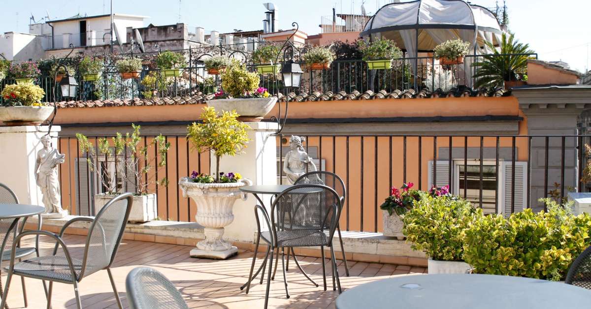 Een foto van het terras bij BH hotel Roma