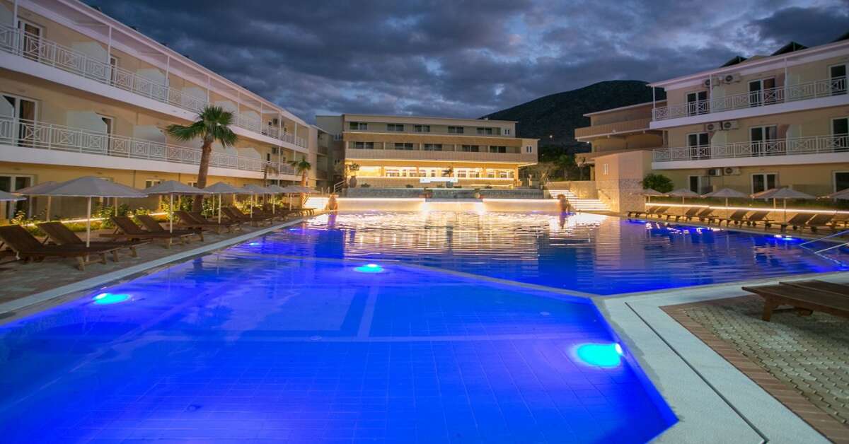 Een foto van het zwembad bij Sun Bay Hotel