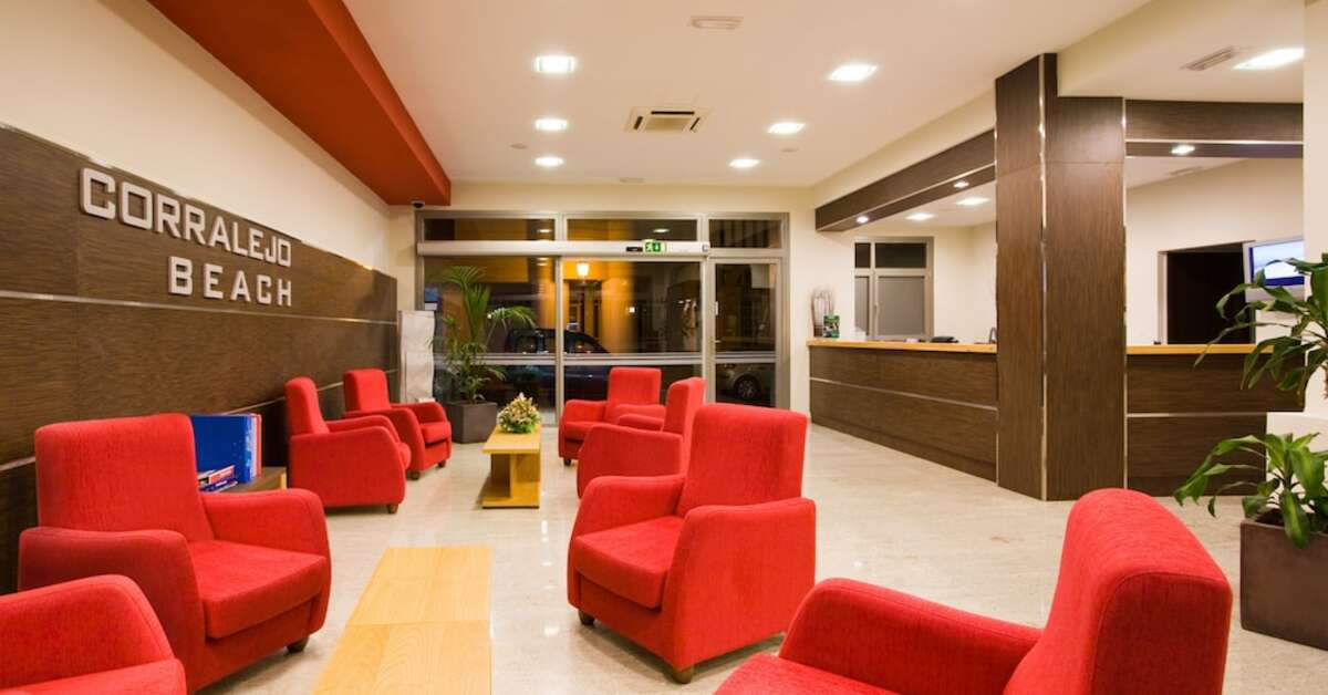 Een foto van het interieur van Hotel Livvo Corralejo Beach