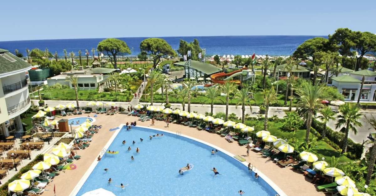 Een foto van het zwembad bij Zena Resort Hotel