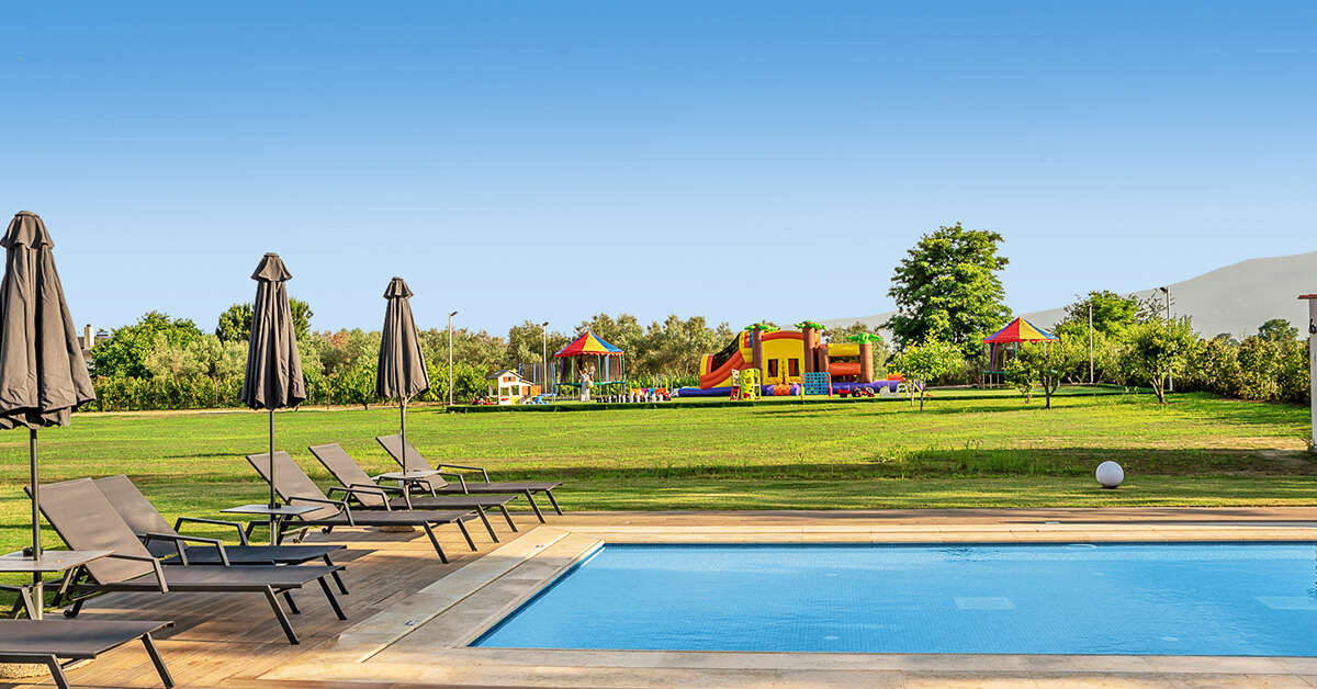 Een foto van het zwembad bij Mythic Summer Hotel