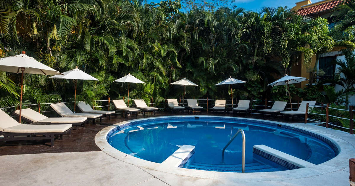 Een foto van het zwembad bij Occidental Cozumel