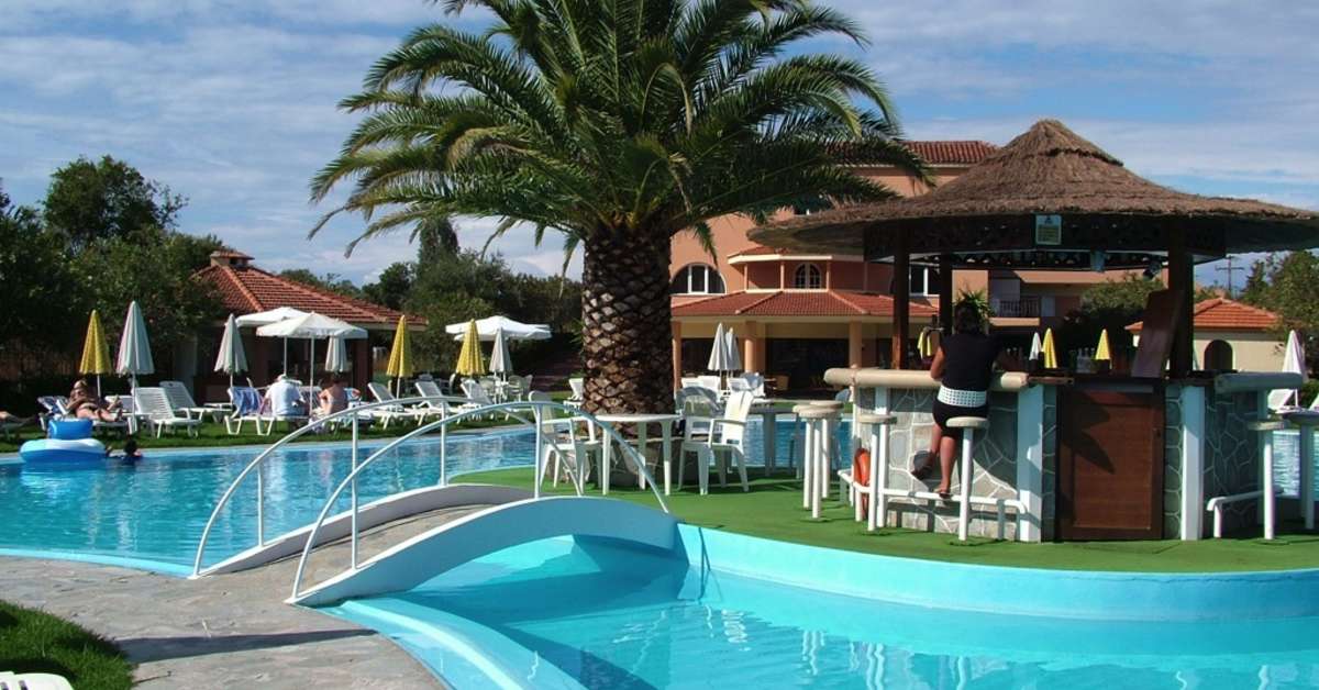 Een foto van het zwembad bij Hotel Pegasus Corfu