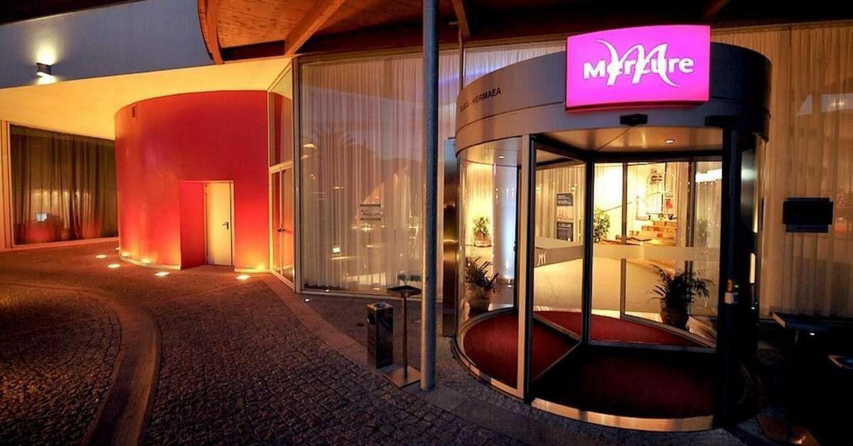 Een foto van de buitenkant van Mercure Olbia