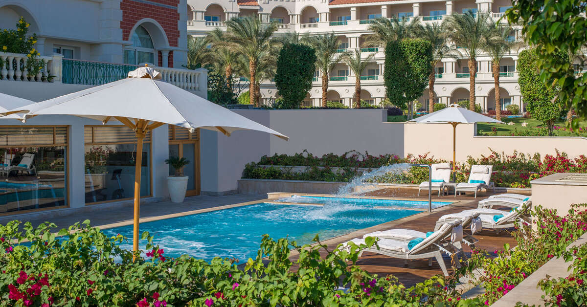 Een foto van het zwembad bij Baron Palace Resort
