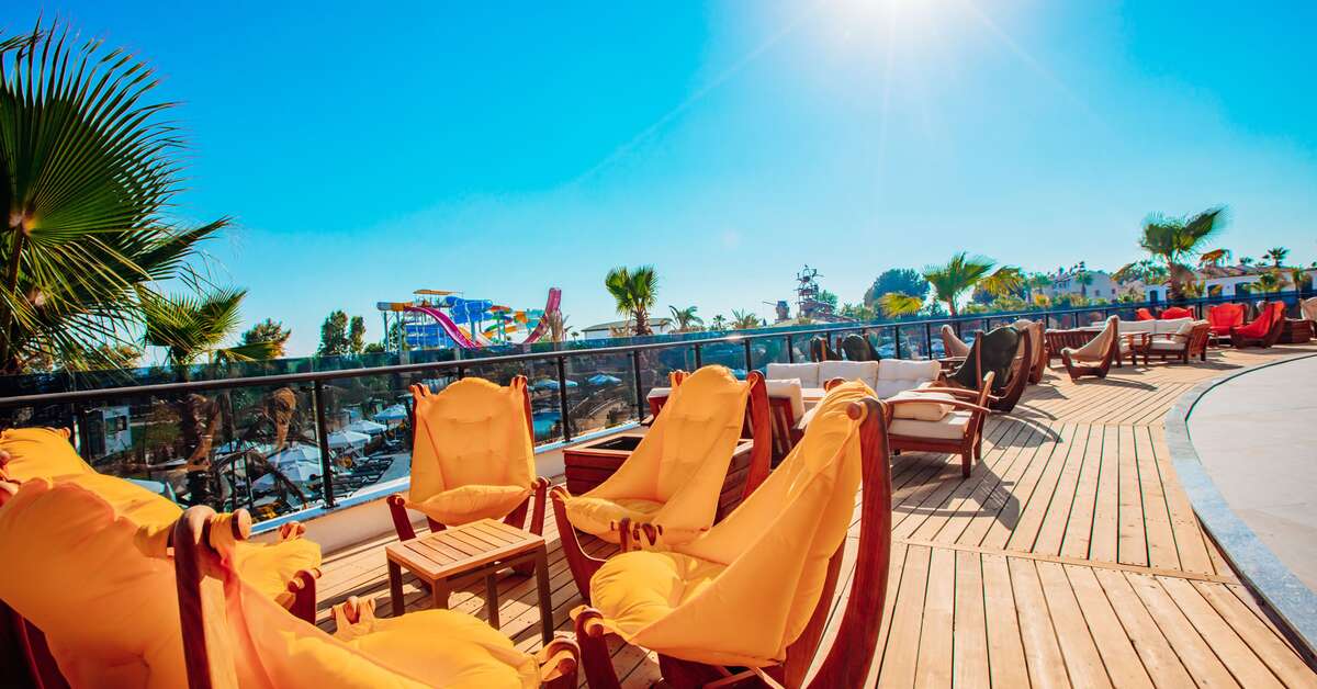 Een foto van het terras bij Alarcha Hotels & Resort