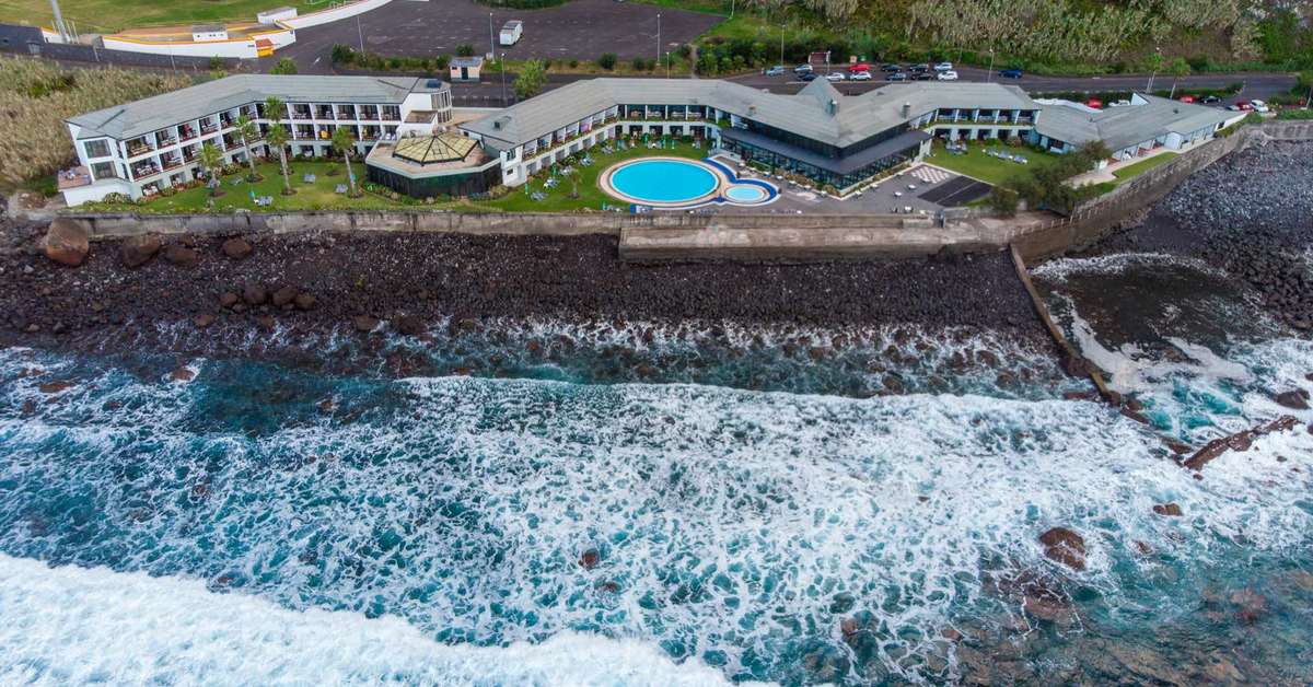 Een foto van de buitenkant van Estalagem Do Mar