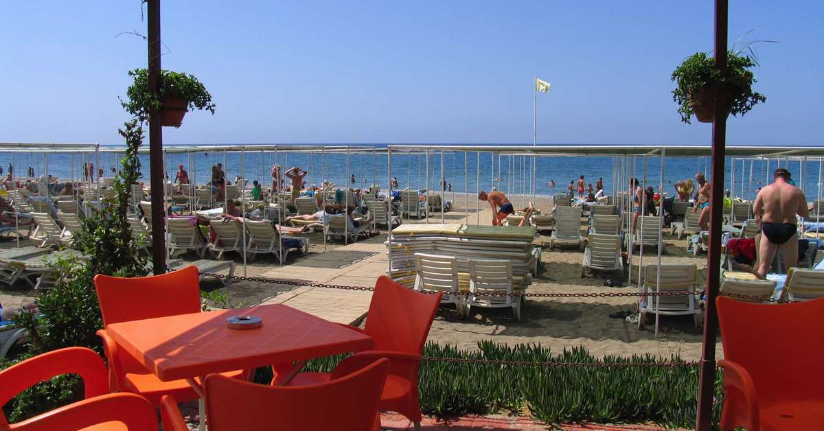 Een foto van het strand bij Eftalia Village