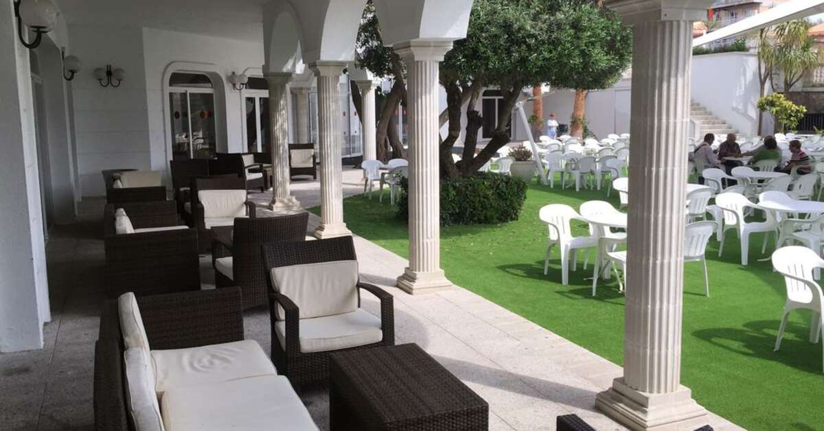 Een foto van het terras bij Best Lloret Splash