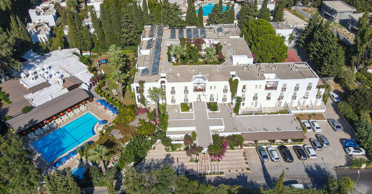 Een foto van de buitenkant van Natur Garden Hotel
