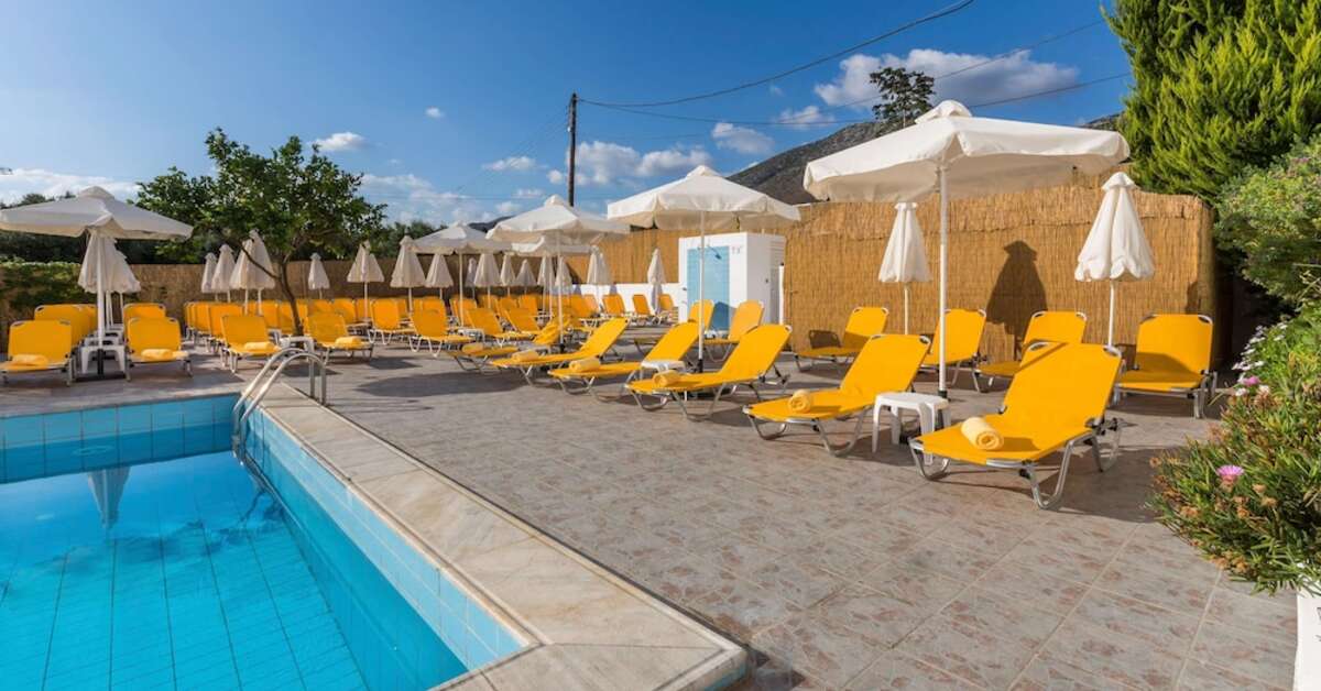 Een foto van het zwembad bij Sergios Hotel
